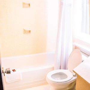 Deluxe Double Room Bath